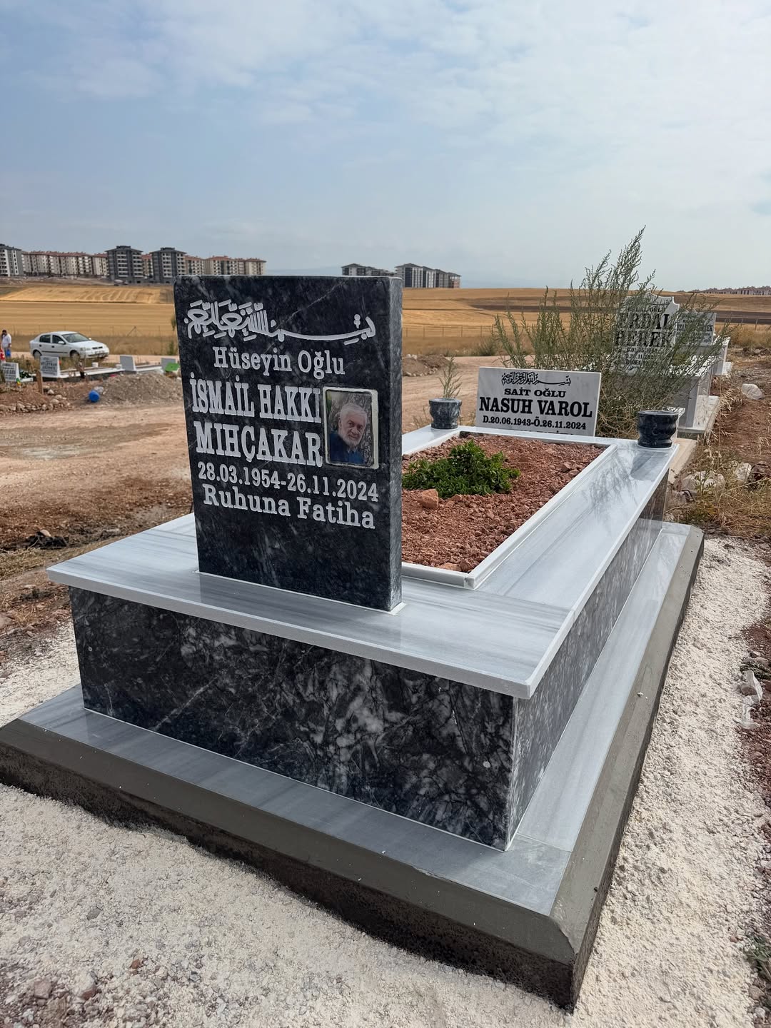 Sağlam İş Mermer Crafts High-Quality Marble Monuments