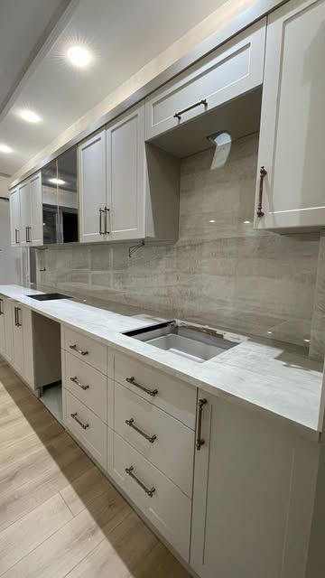 Özarslan Mermer Granit Porselen Showcases Kitchen Solutions at Kale T One