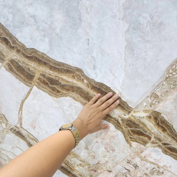 Yesmar Marble Showcases Euromosa Garden Marble in Stunning Bathroom Installation
