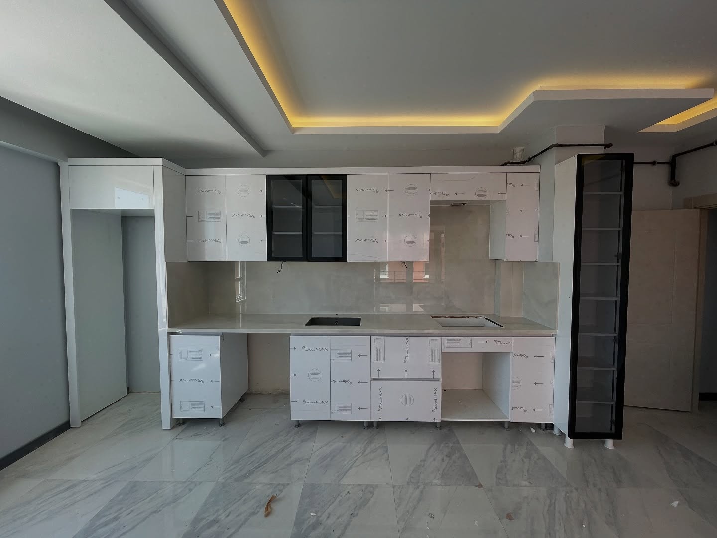 Turkish Company Introduces Innovative Onyx and Porcelain Kitchen Countertops