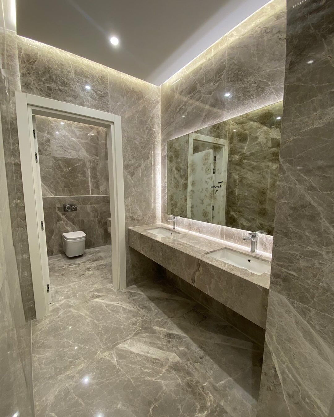 Luxury Homes Showcase Volakas and Loft Grey Marble in Kuwait